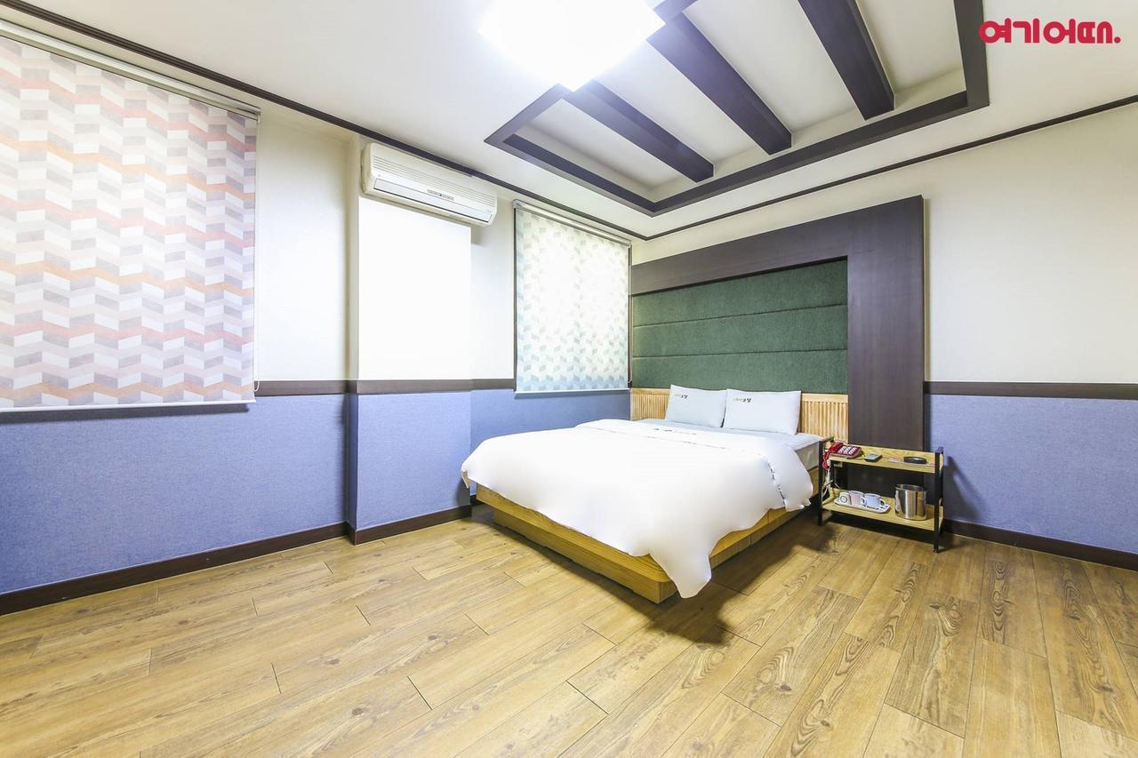 Theme Motel Мокпо Экстерьер фото
