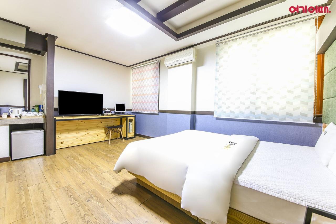 Theme Motel Мокпо Экстерьер фото