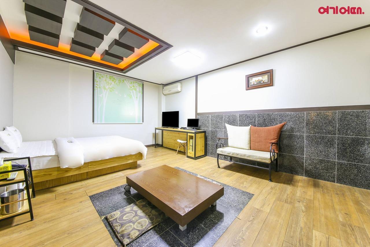 Theme Motel Мокпо Экстерьер фото