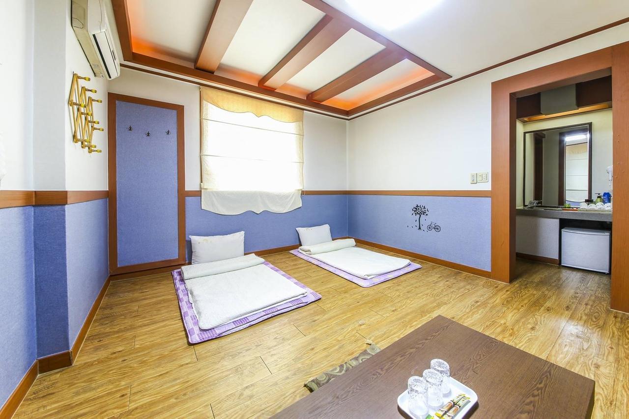 Theme Motel Мокпо Экстерьер фото