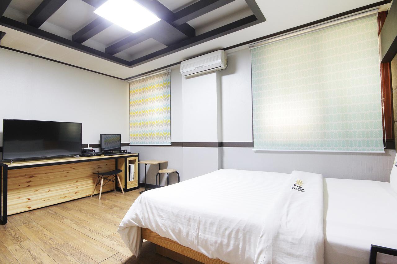 Theme Motel Мокпо Экстерьер фото