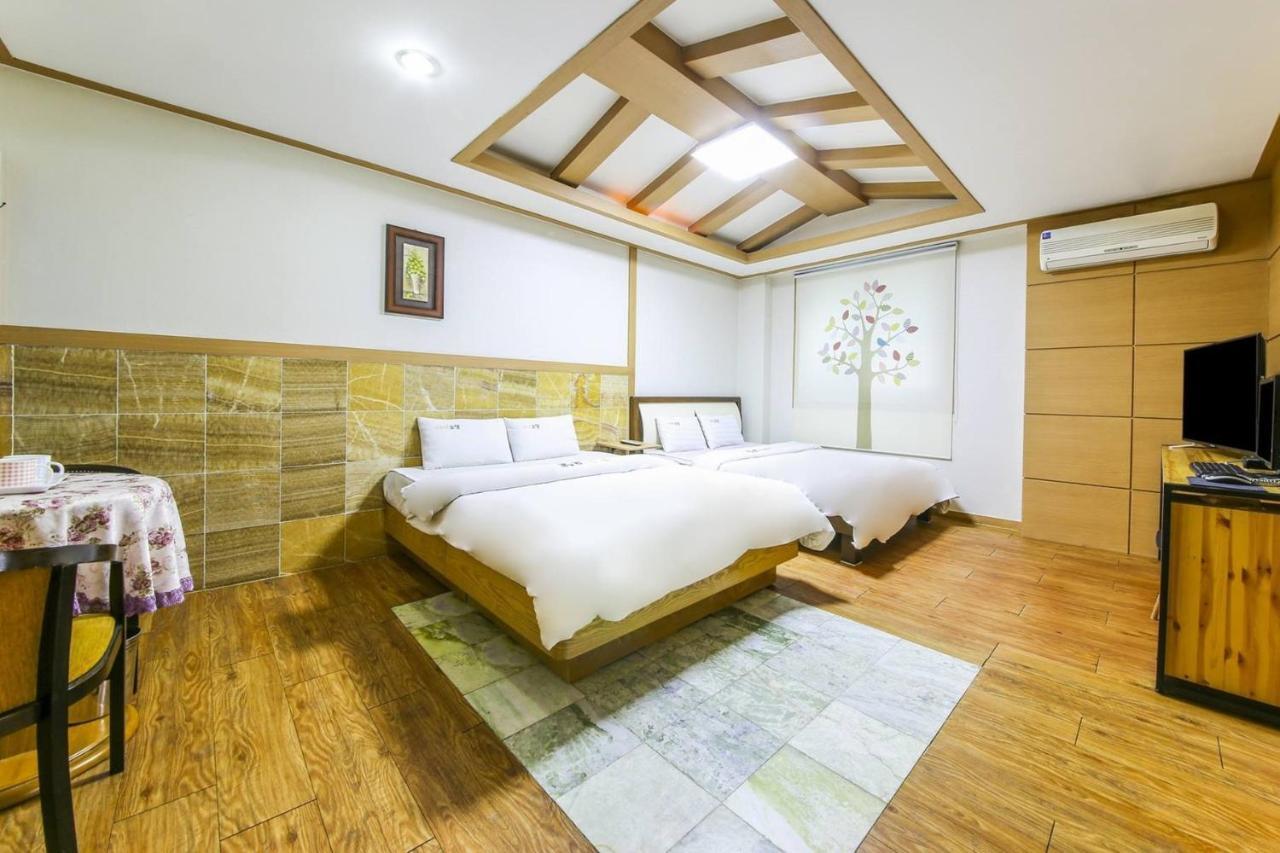 Theme Motel Мокпо Экстерьер фото